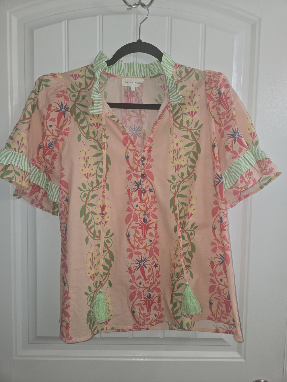 entro Peach Floral Tassel Tie-Neck Tunic with Green Trim